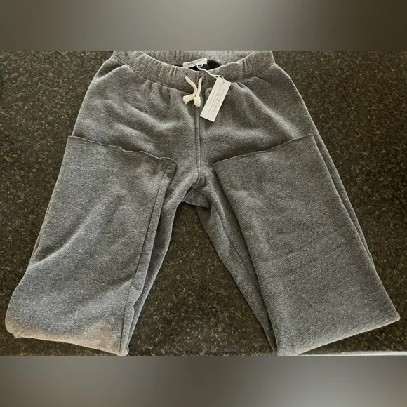 NWT Perfectwhitetee COLLINS FLEECE SWEATPANT - DARK HEATHER GREY - Picture 4 of 6